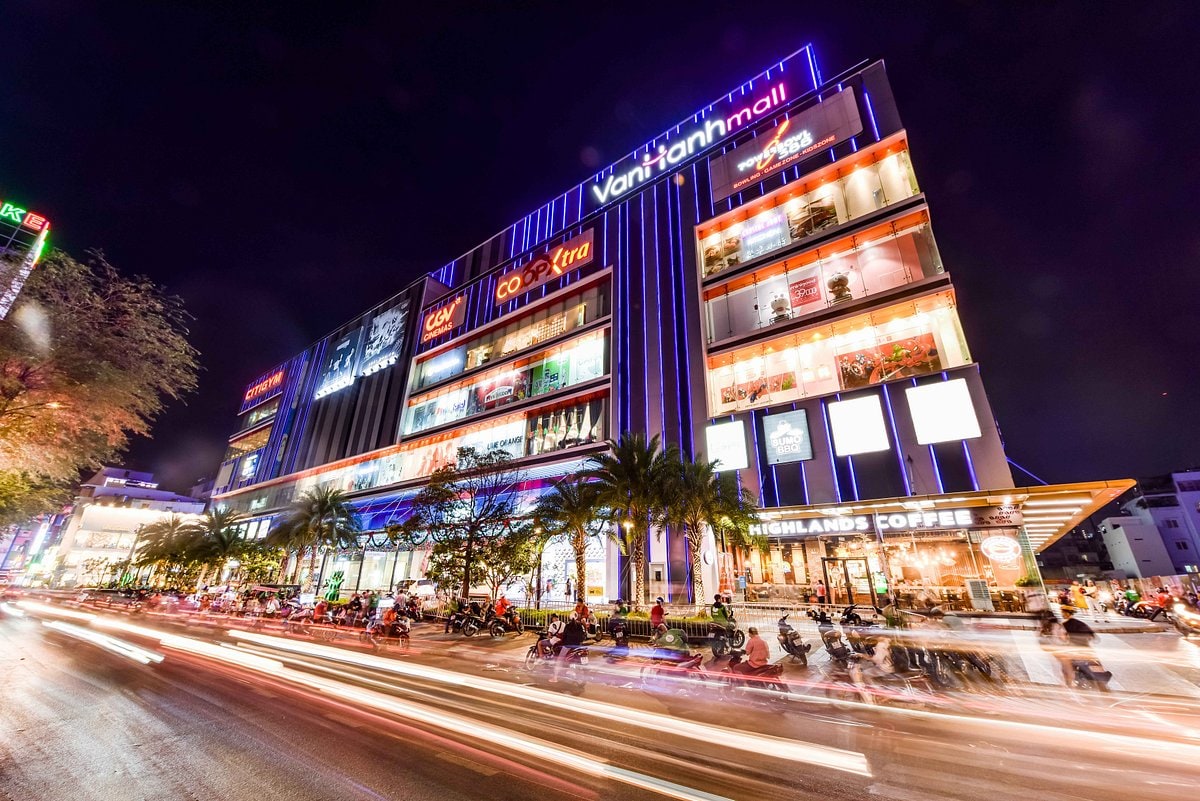 Modern shopping and dining options at Van Hanh Mall